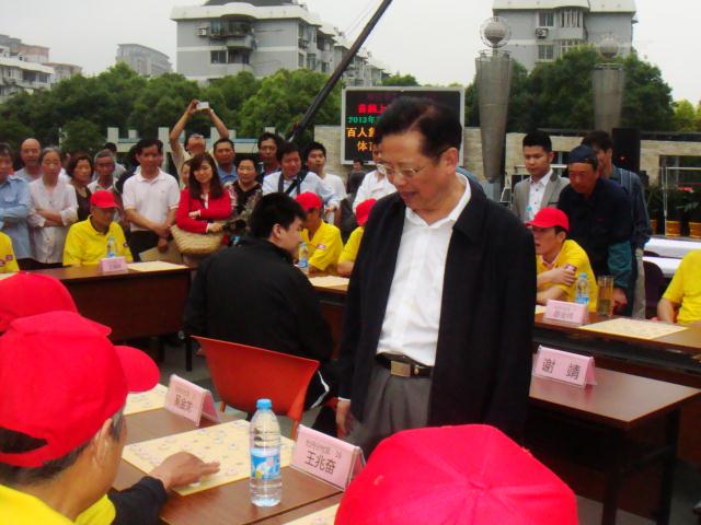 [原创]浦东新区花木街道今日举行百人象棋车轮大赛
